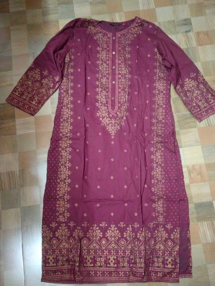 Elegant Maroon Printed Kurta (set of 3)