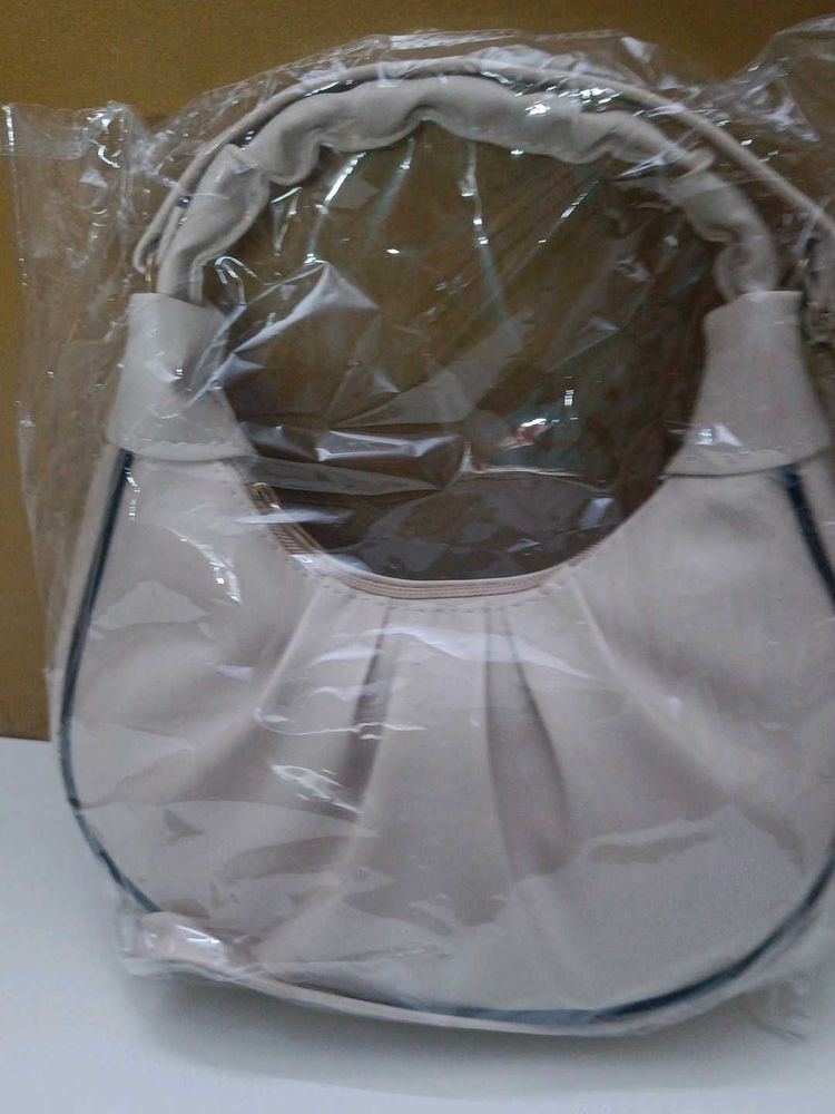 Elegant Crescent Shoulder Bag