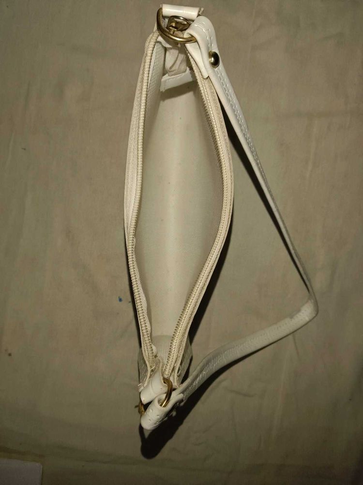 Stylish White handBag