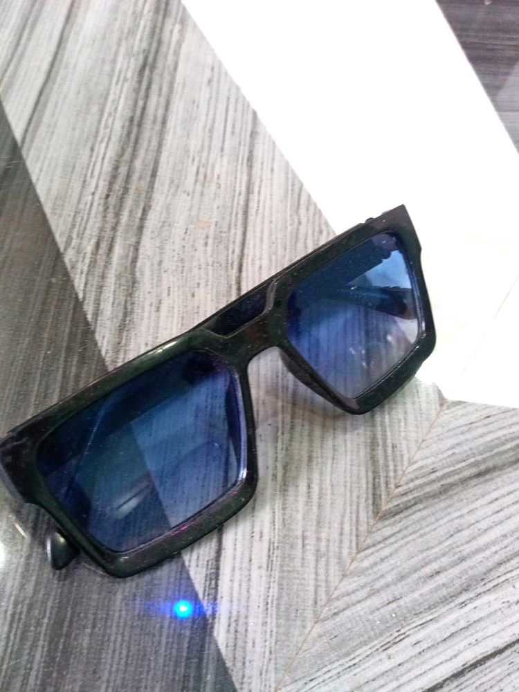 Stylish Black Sunglasses