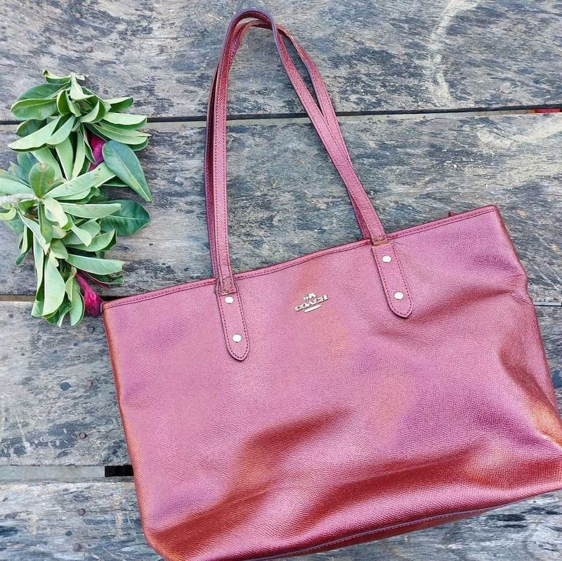 Authentic Coach shoulder bag