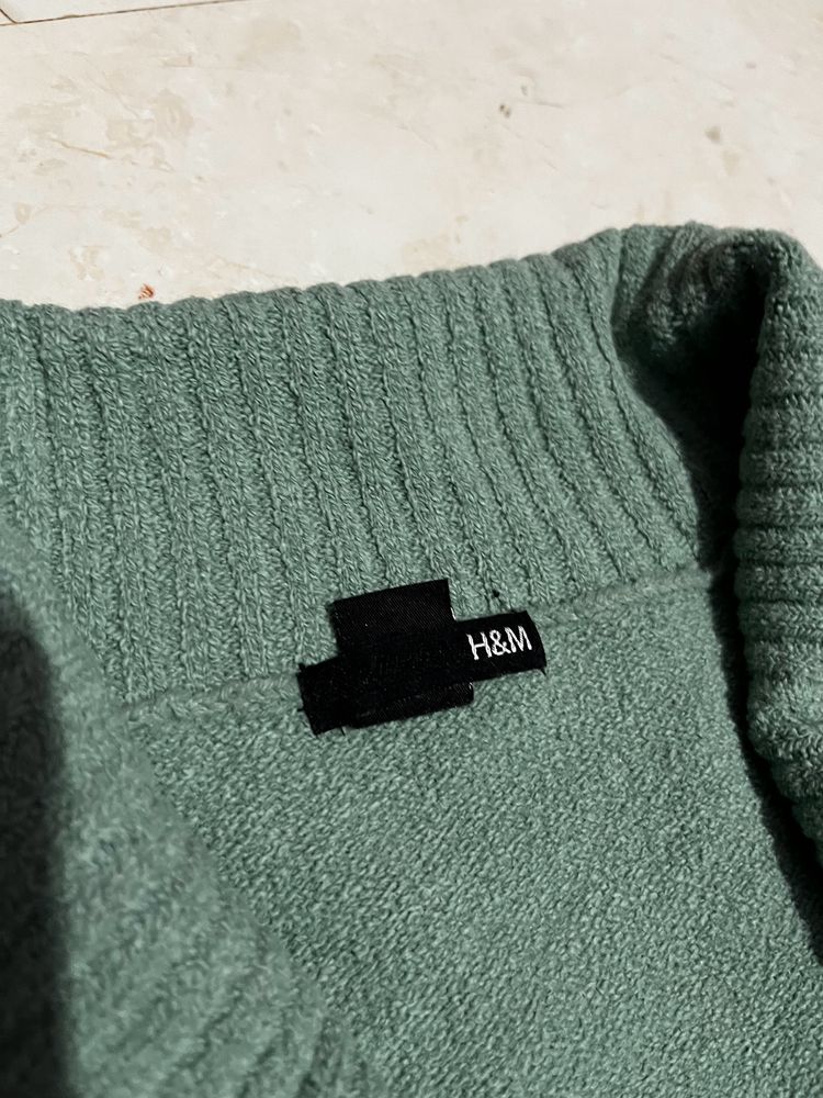 H&amp;M Cropped Sweater