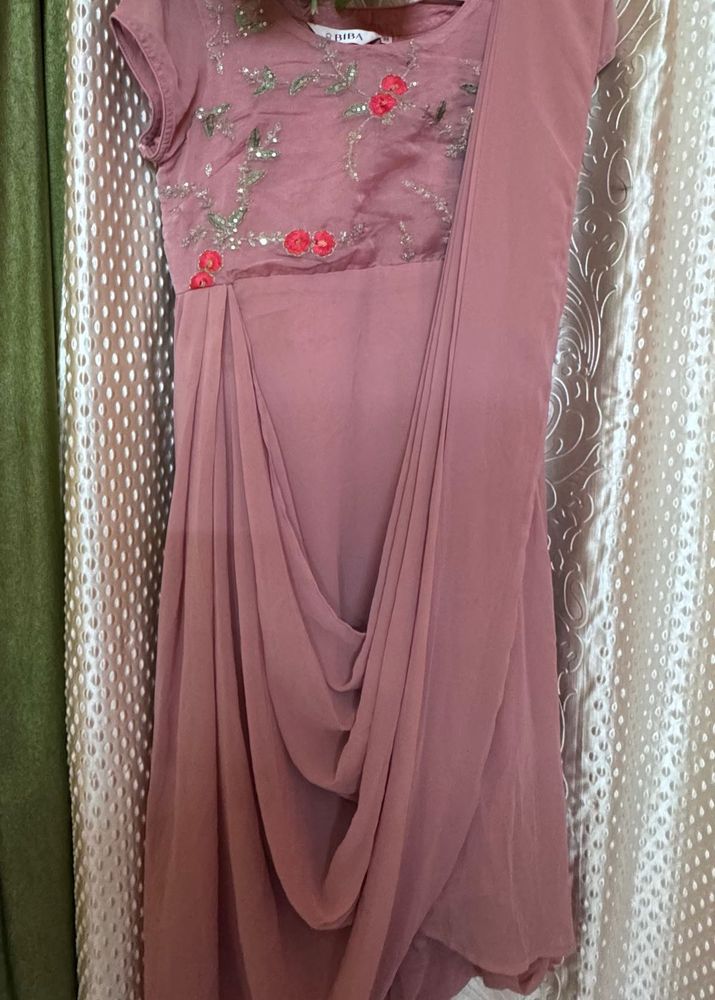 Elegant Mauve Dress with Embroidery