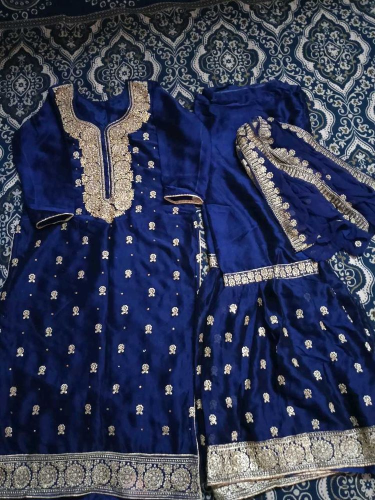 Kurti Garara Set