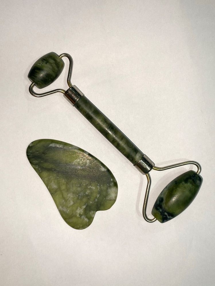 Jade Roller &amp; Gua Sha Set