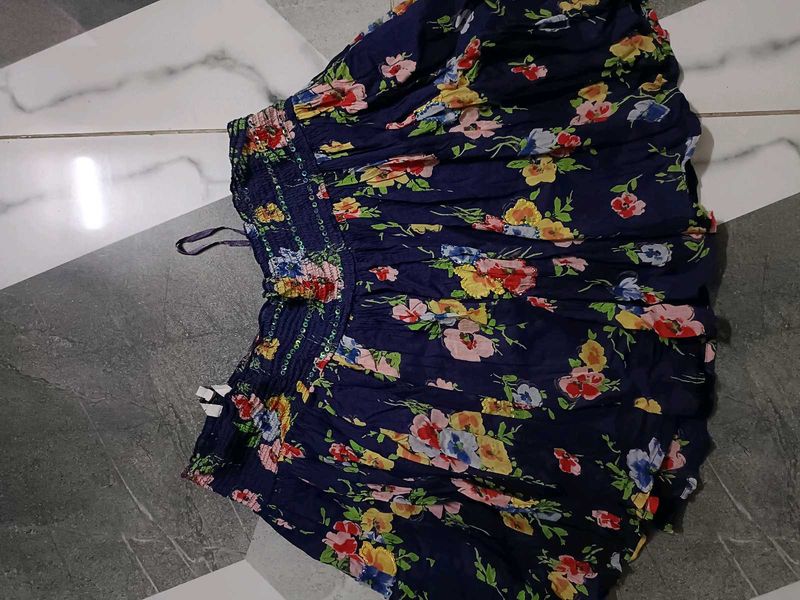 Flared Short Shirt With Broad Stretchable Elastic