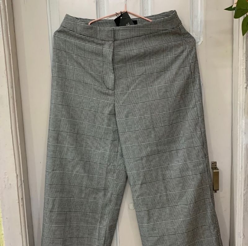 Brand new grey checks pants