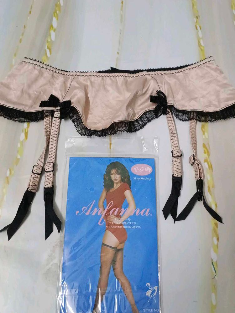 (1023)Vintage Lingerie Garter Belt