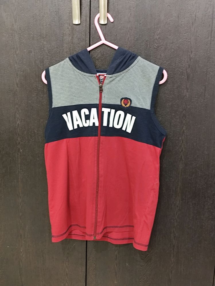 Sleeveless Hoody