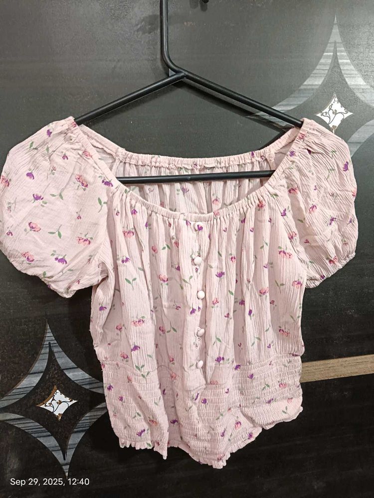 Chic Floral Puff Sleeve Smocked Top