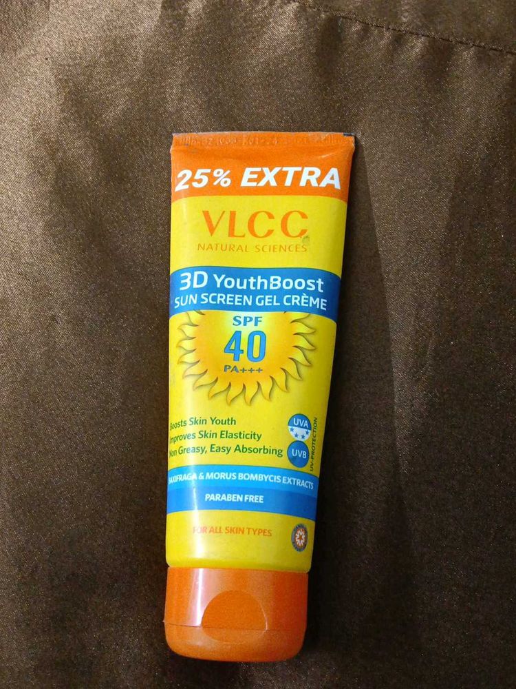 VLCC 3D YouthBoost Sunscreen SPF 40 PA+++