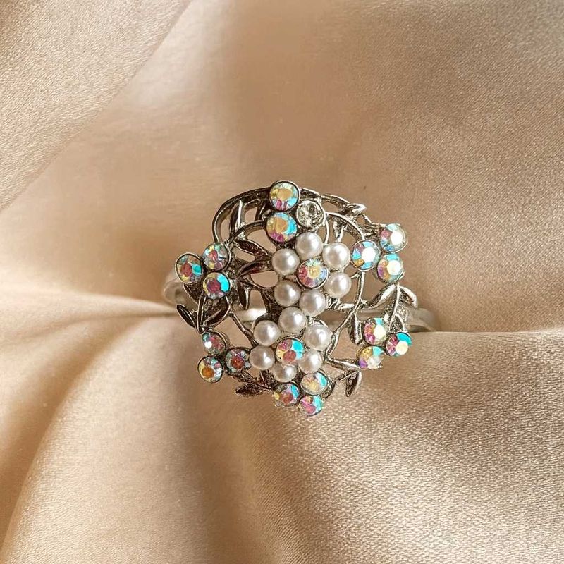 Sparkling Floral Ring pack of 1