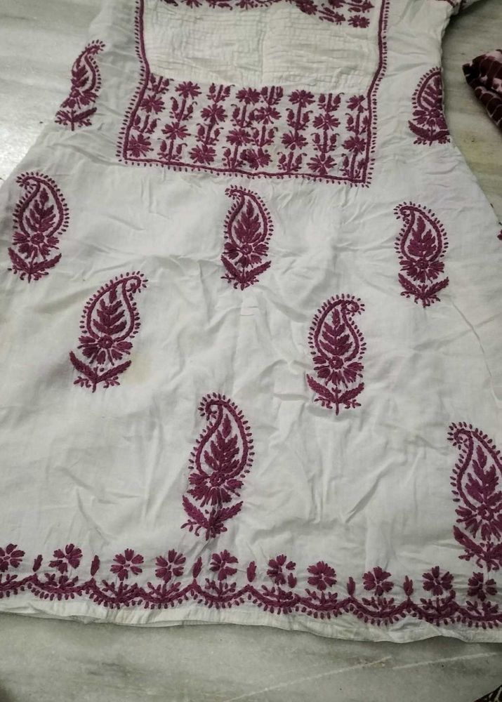 White Lucknowi Embroidered Kurti