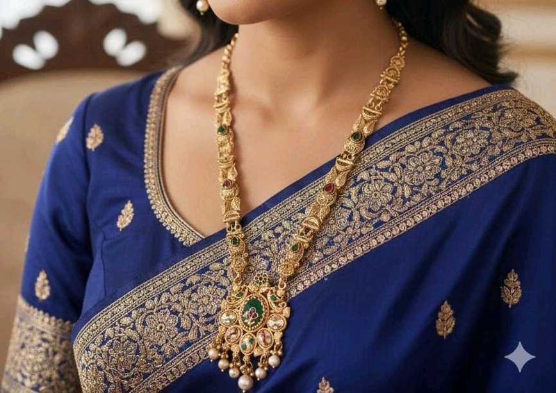 Elegant Gold-Toned Necklace