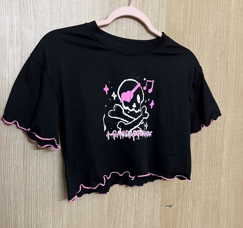 Playful Black Skull &amp; Bones Cropped Tee
