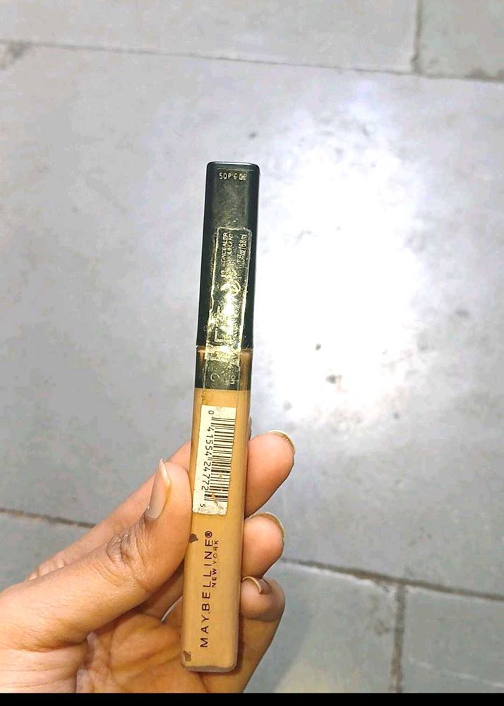 Maybelline fit me Concealer (25 medium )