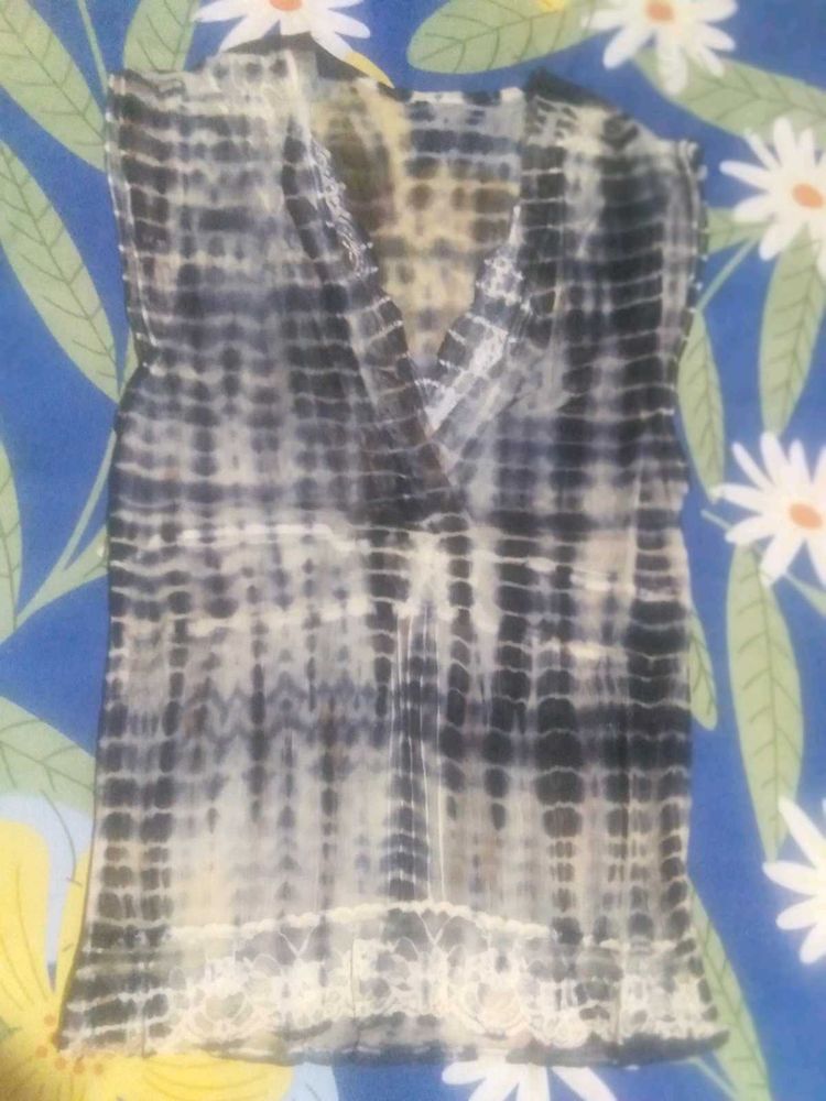 Tie-Dye V-Neck Sleeveless Top