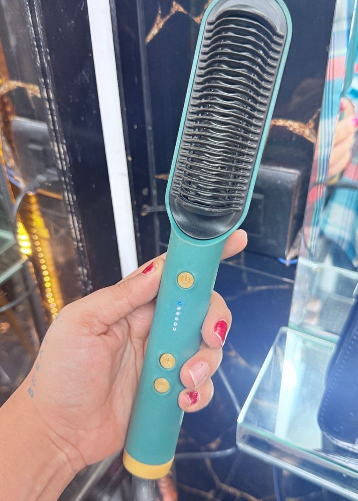 Hair Straightner Comb Like New
