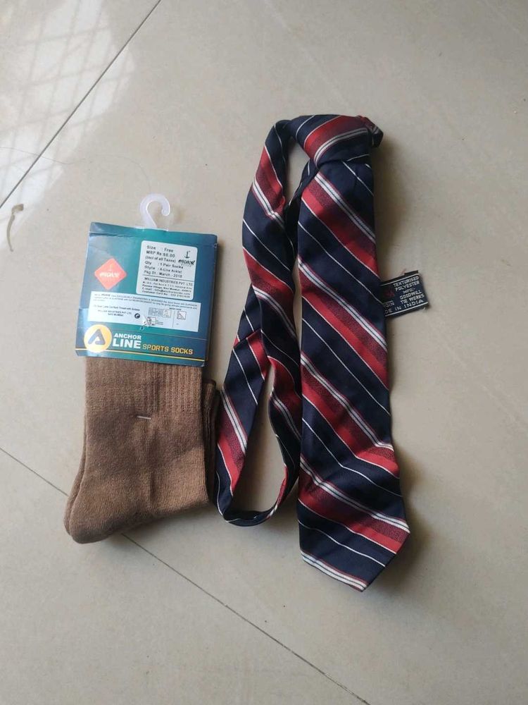 Tie and Socks Set