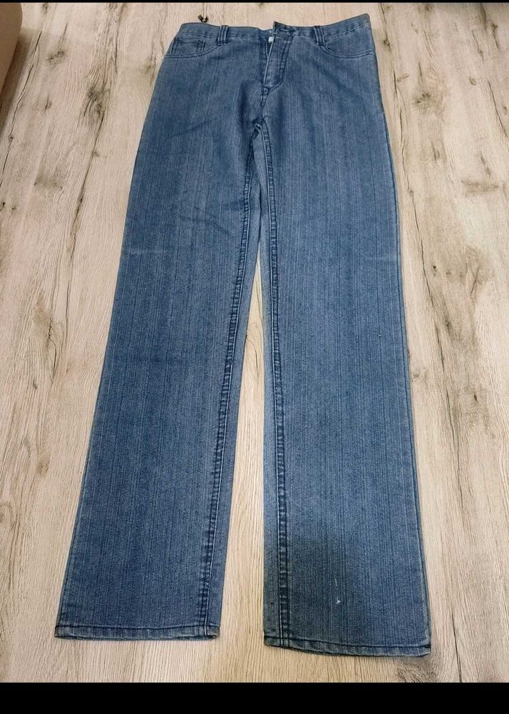 sc2942 darshik Stylish Blue Jeans size 28