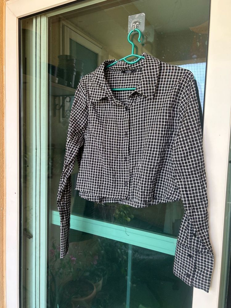 Classy Black And White Crop Shirt