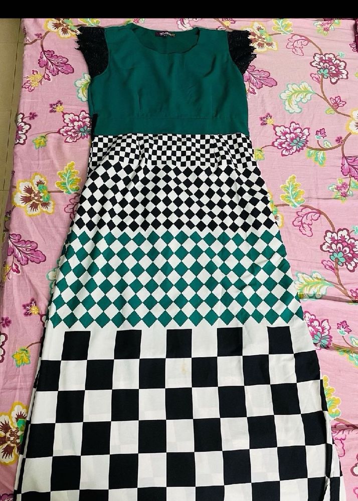 Partywear Gown With Side Slit