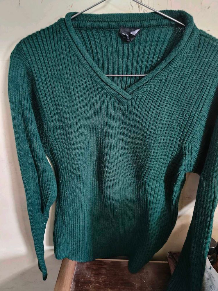 Girls Woolen Top