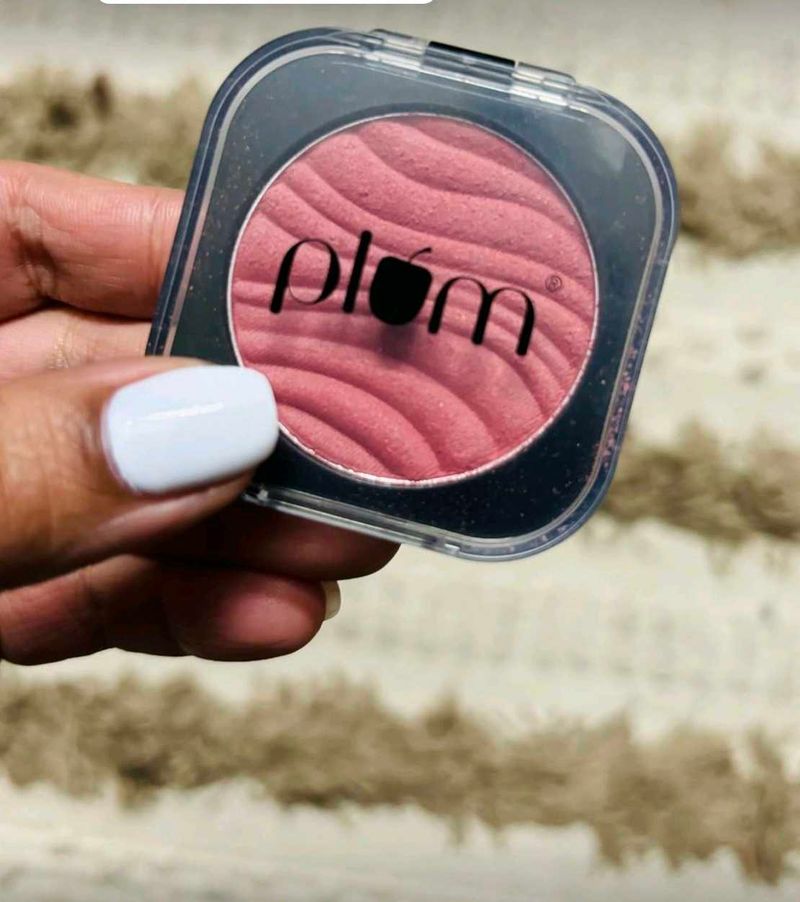 Plum Cheek-A-Boo Matte Blush | Highly Pigmented |