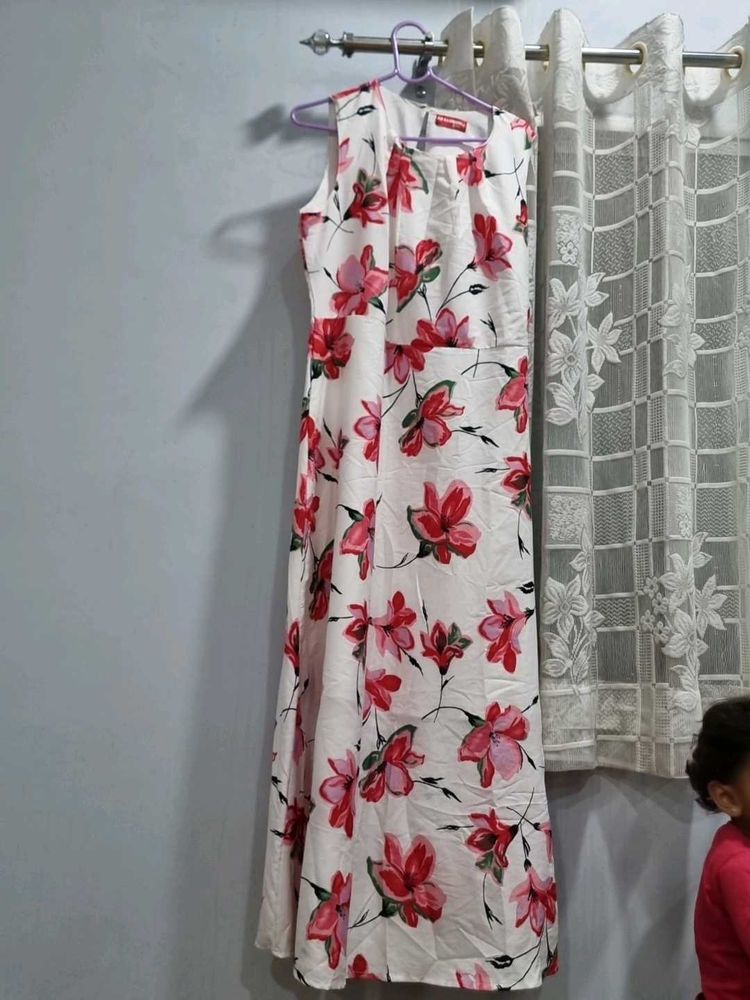 Floral Sleeveless Maxi Dress