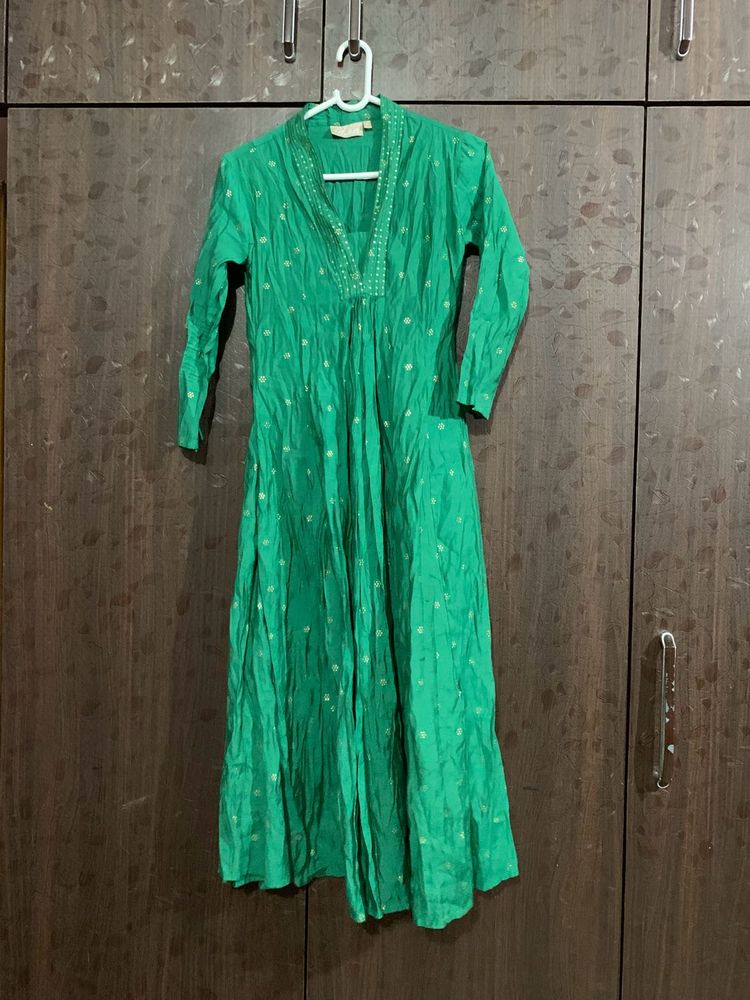 Green Embroidered Kurta