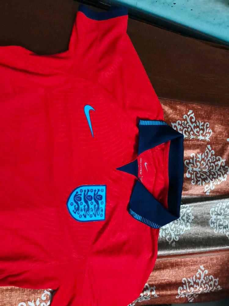 Nike England Soccer Jersey - Red