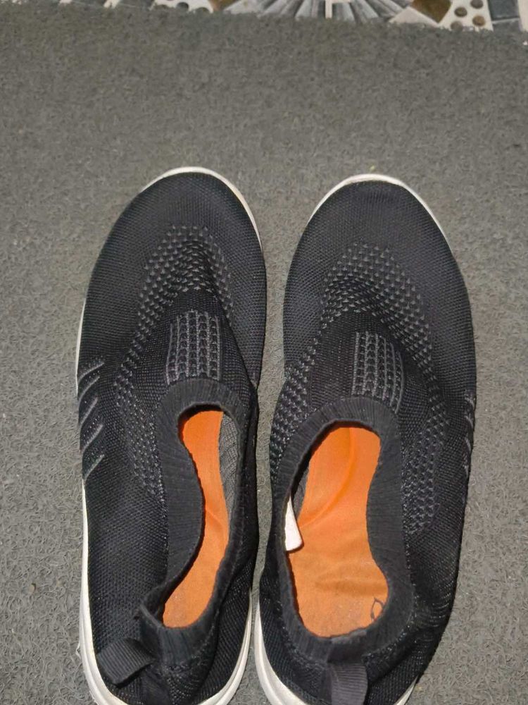 Black Slip-on Sneakers