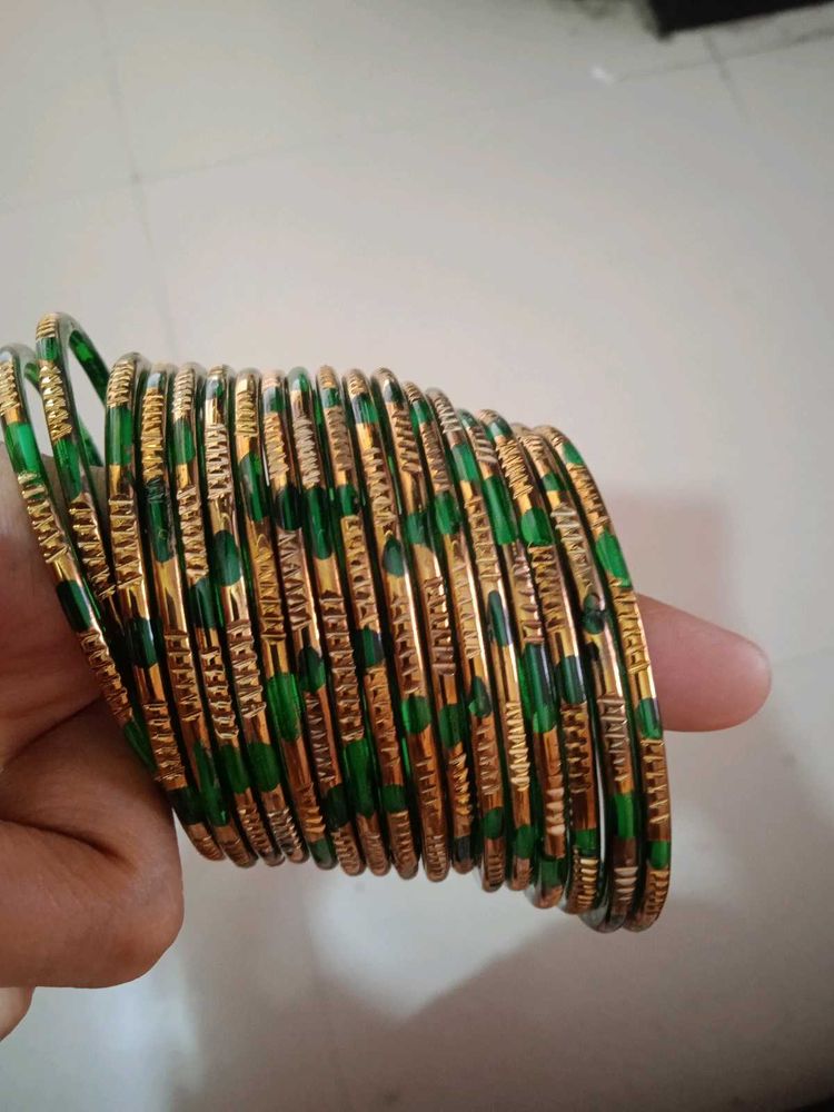 Gatti Glass Bangles