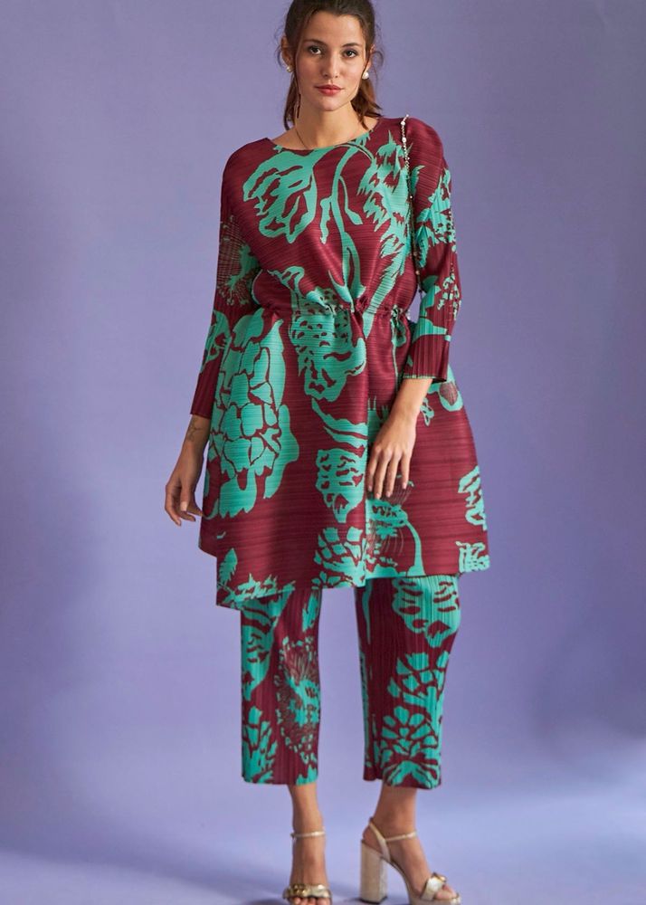 Free Size Maroon And Green Printed Pant Set