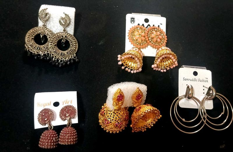 Flaunt Your Earings😍