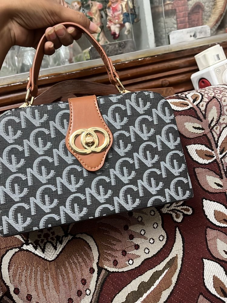 Box Sling Bag