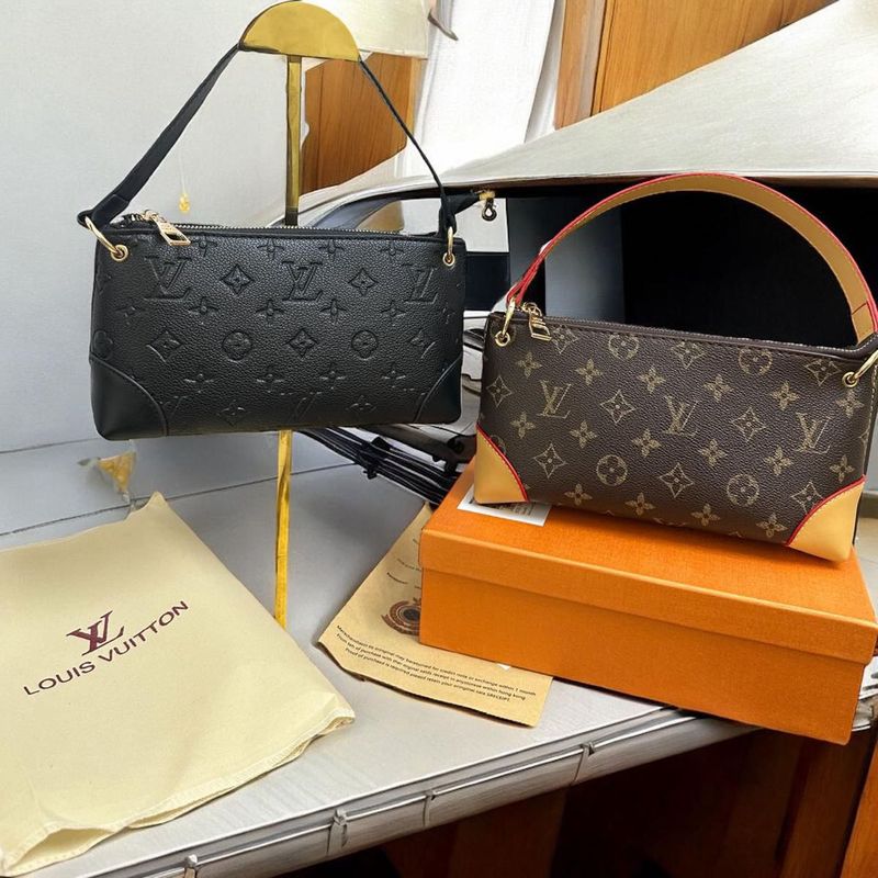 LV Handbags- Highly Demanding Black Is Available