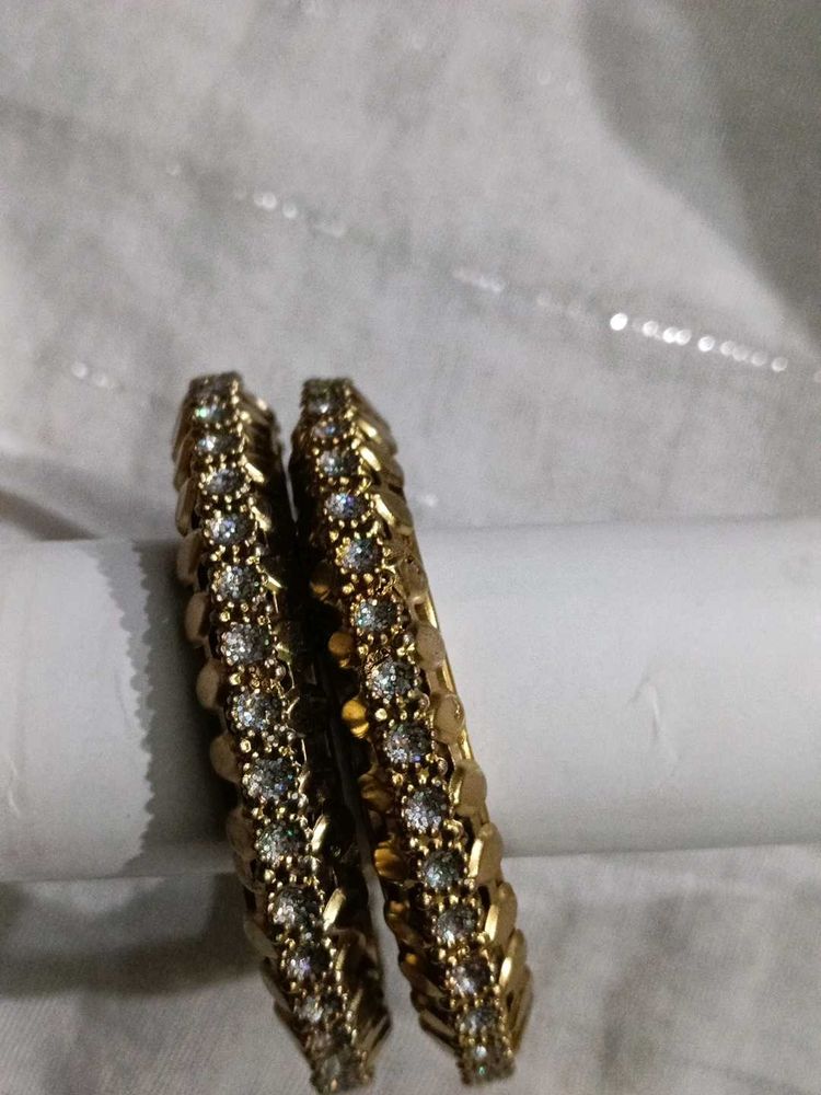 Elegant Gold Bangles - Set of 2