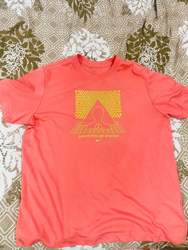Nike Peace T-Shirt