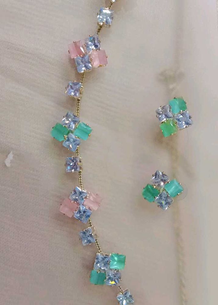 Necklace &amp; Earring Set