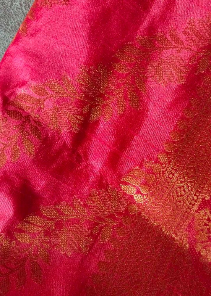 Its zari sari Nd bilause