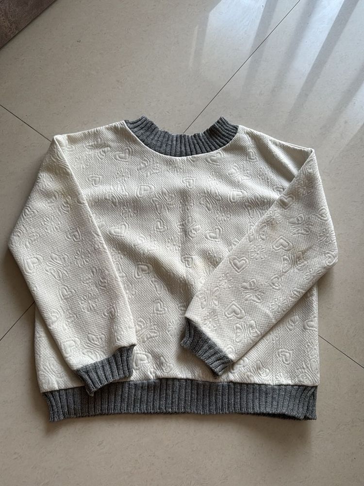 Sweatshirt
