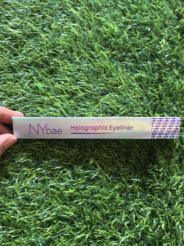 Ny Bae Holographic Eyeliner