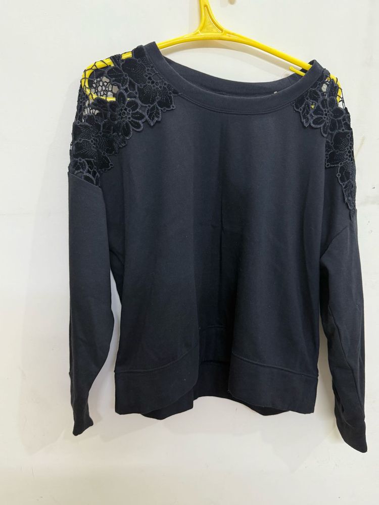 Lace Detail Black Sweatshirt