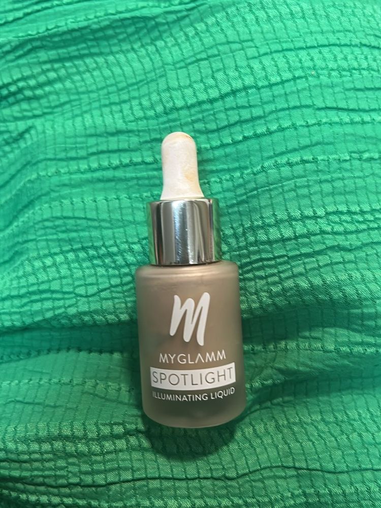 MyGlamm Illuminating Liquid