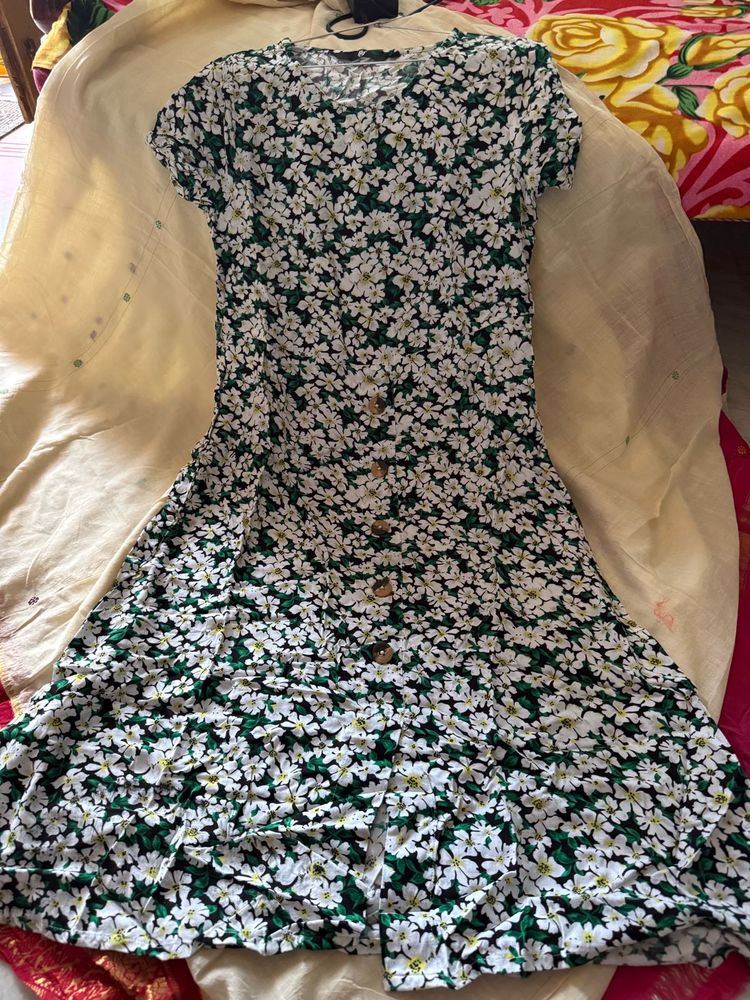 Floral Print Scoop Neck Shift Dress