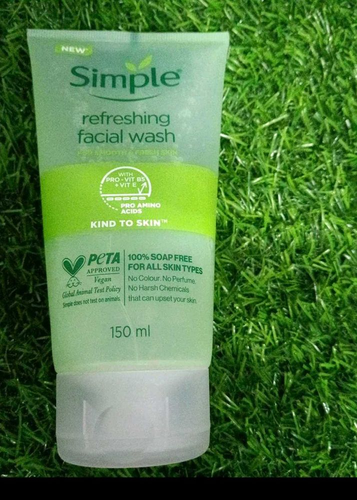 Simple Refreshing Facial Wash