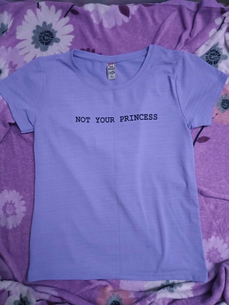 Women Soft Top / Tshirt .