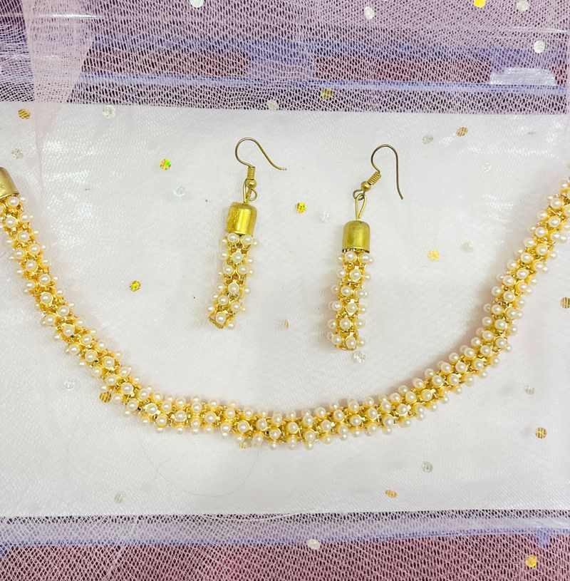 Pearl Necklace &amp; Earring Set