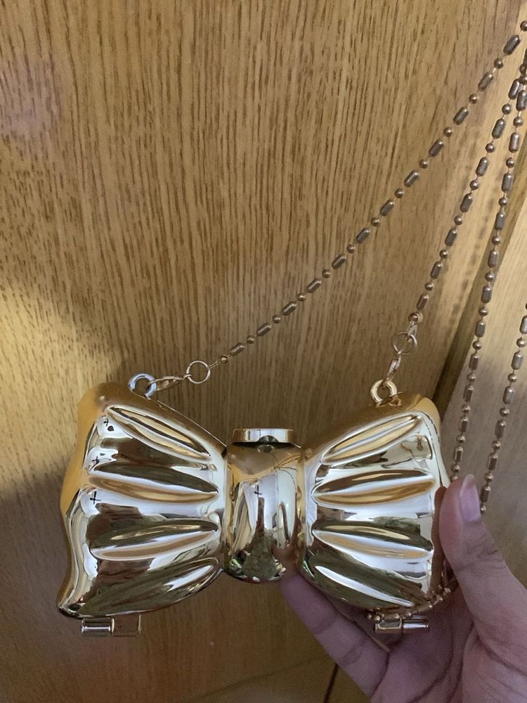Bow Clutch